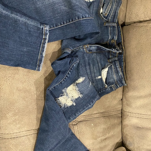 Judy Blue Women's Distressed Blue Cropped Jeans - Picture 1 of 4
